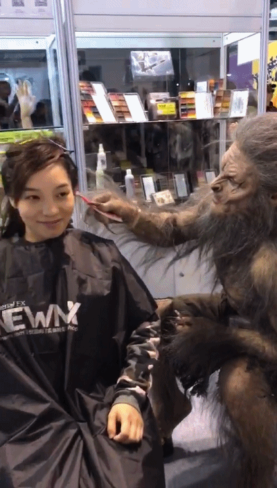 2017SHCC盛況回顧，看(kàn)盛悅國(guó)際現(xiàn)場(chǎng)展示物(wù)理(lǐ)特效化(huà)妝（多(duō)圖來(lái)襲！）